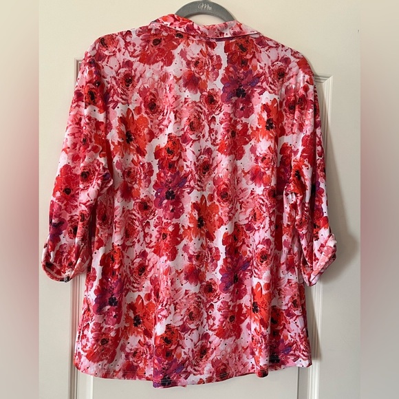 Floral Button Down Shirt - Red and Pink Gold Buttons - Picture 4 of 16